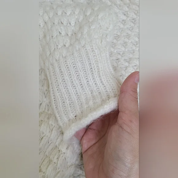 Cozy Cream/White Sweater - Picture 3 of 6
